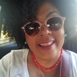 Meet your Posher, Fatina